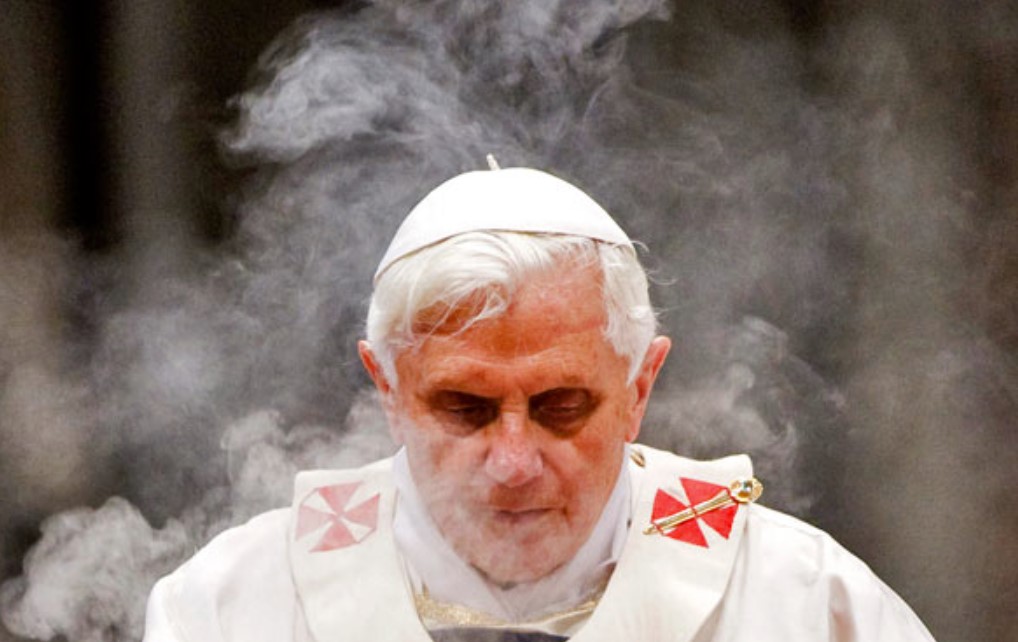 Benedicto XVI deplora la existencia de «clubes gay» en los seminarios